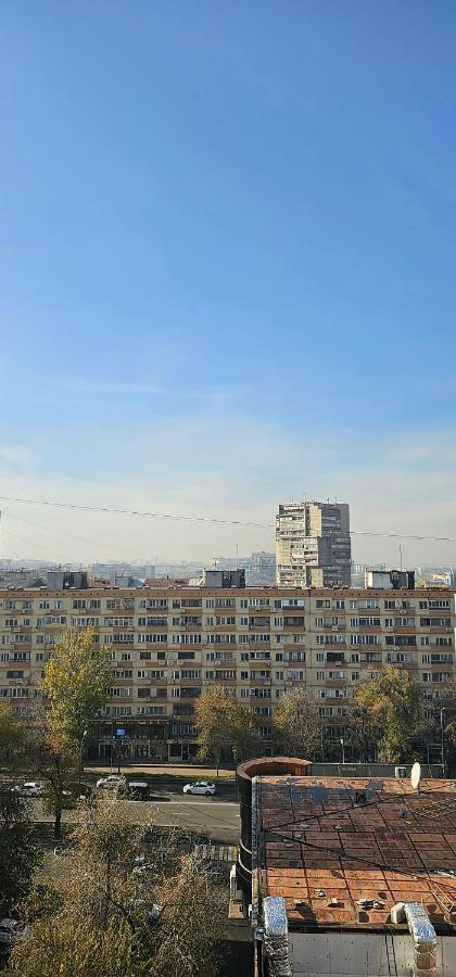 One Bedroom Apartment Next To Arbat In The Heart Of Ałma Ata Zewnętrze zdjęcie